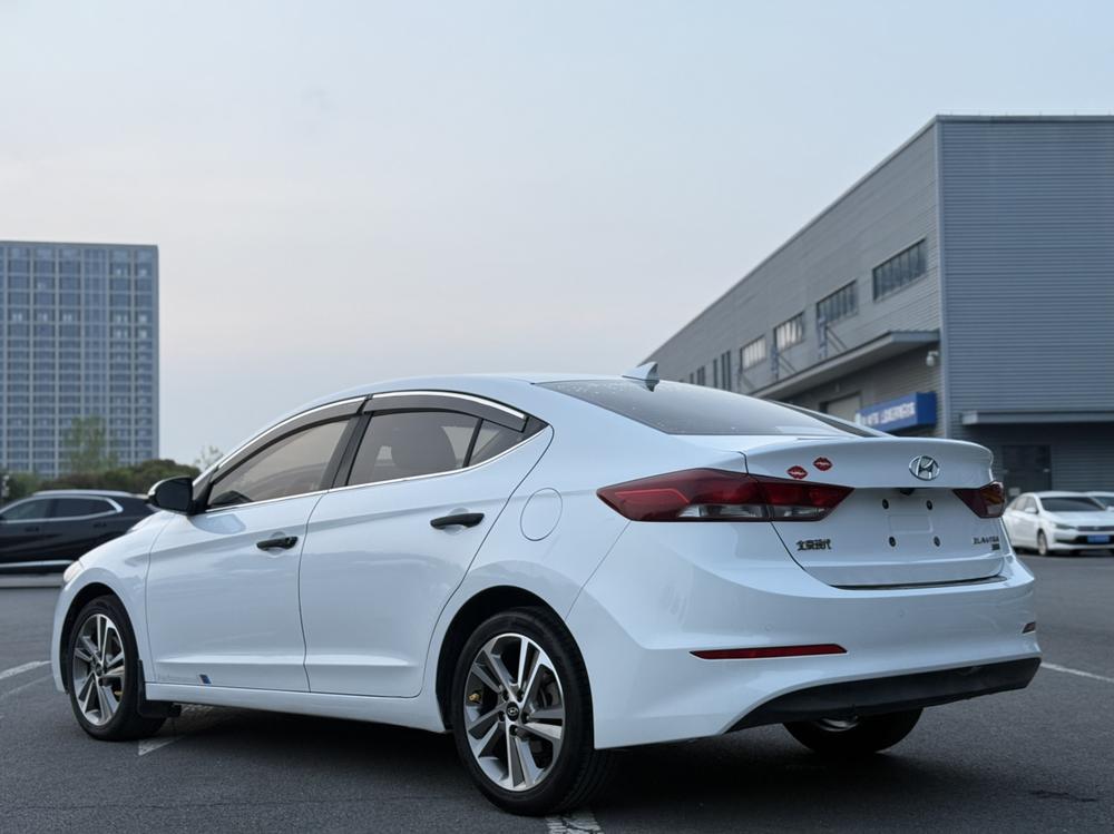 Hyundai Elantra Lingdong