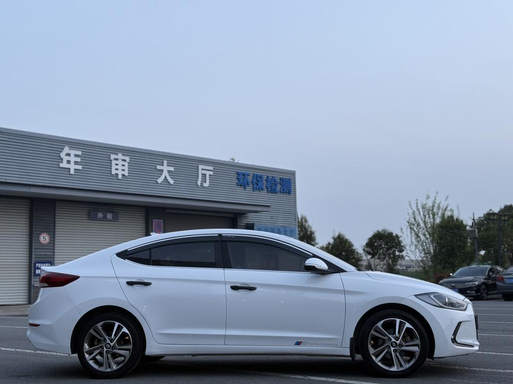 Hyundai Elantra Lingdong