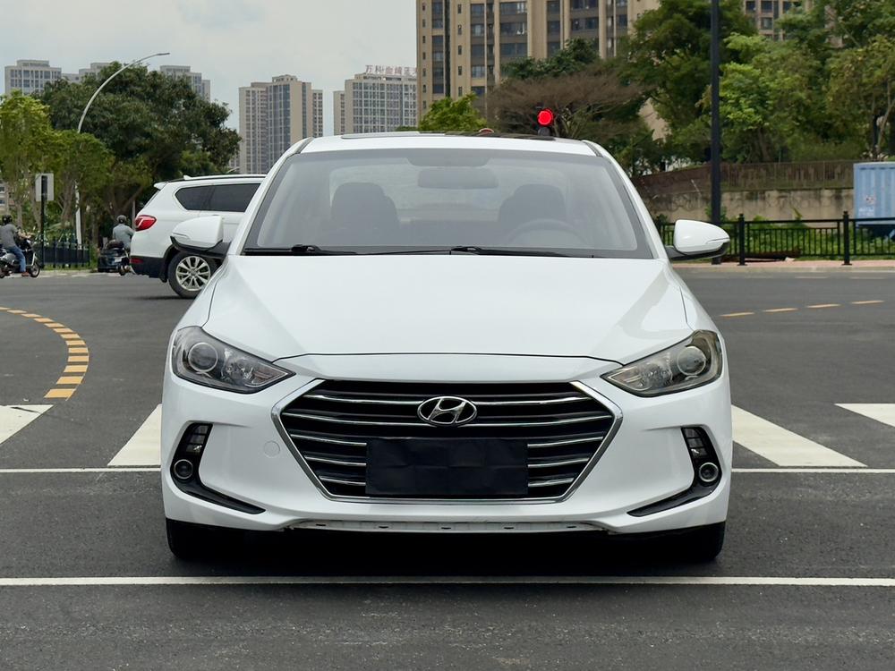 Hyundai Elantra Lingdong