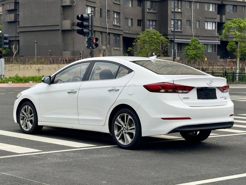 Hyundai Elantra Lingdong