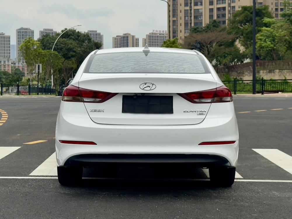 Hyundai Elantra Lingdong