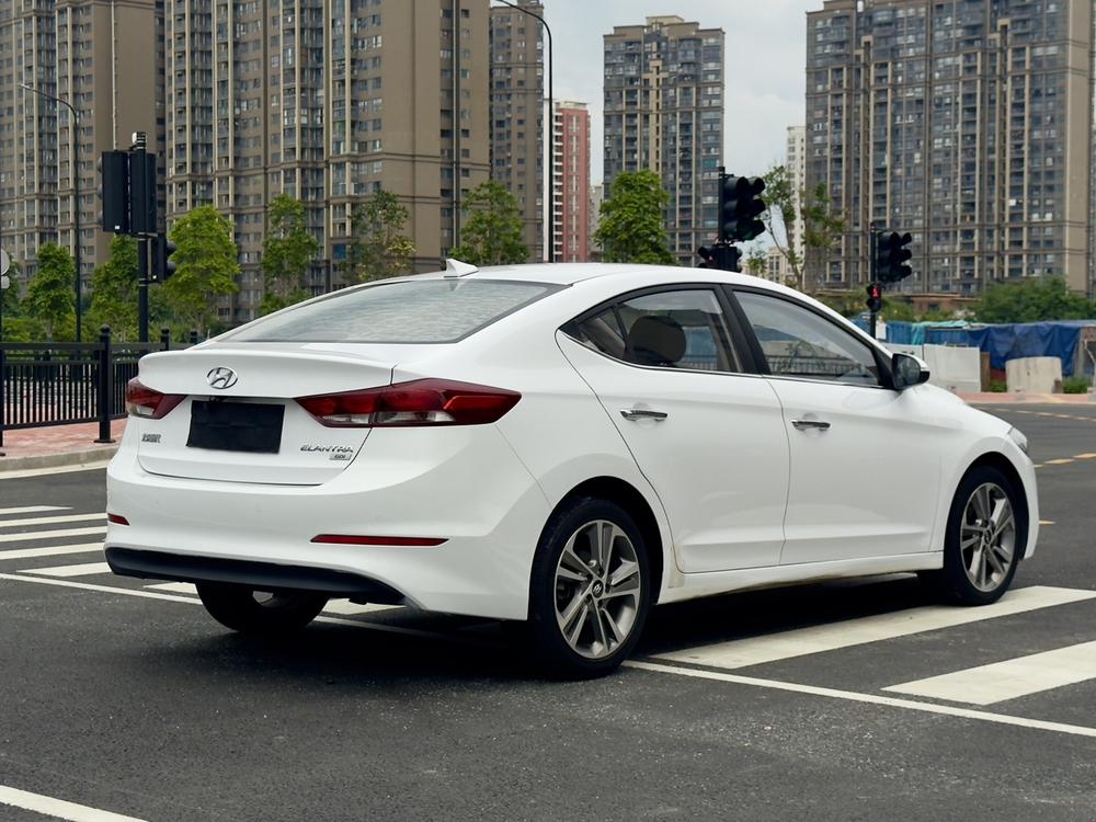 Hyundai Elantra Lingdong