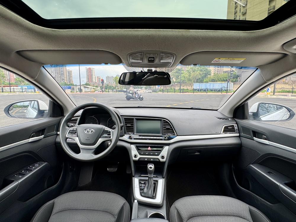 Hyundai Elantra Lingdong