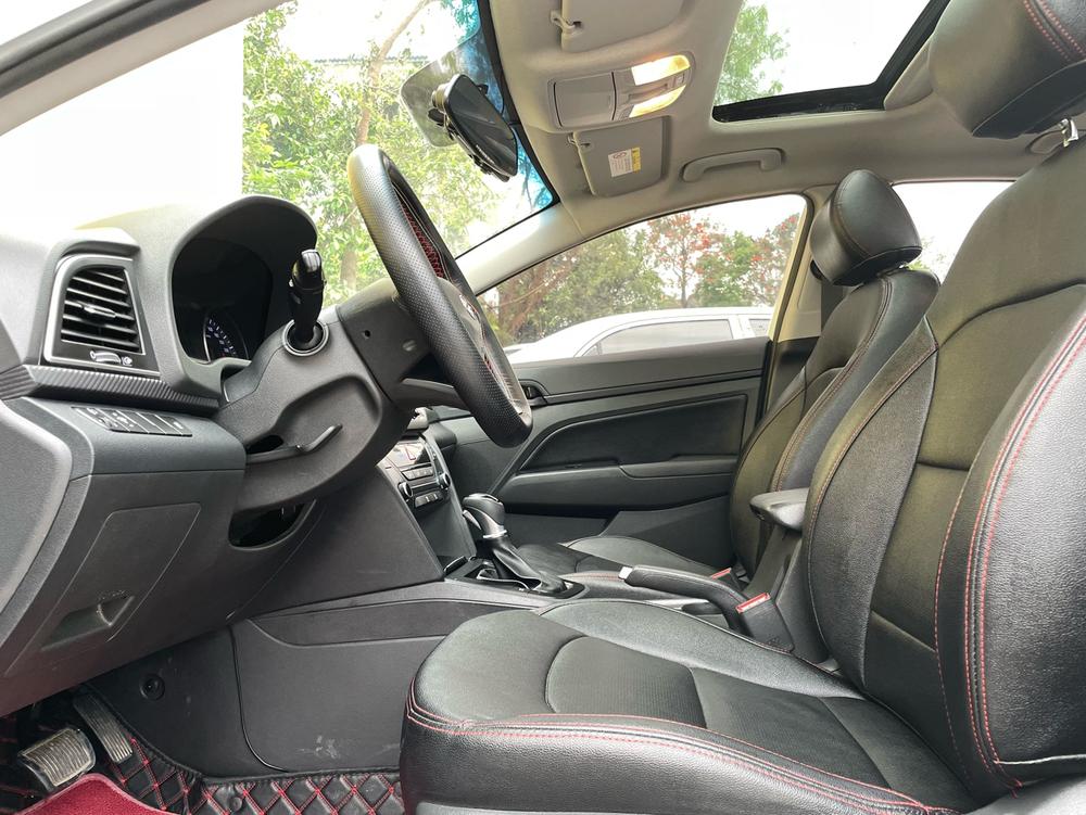 Hyundai Elantra Lingdong