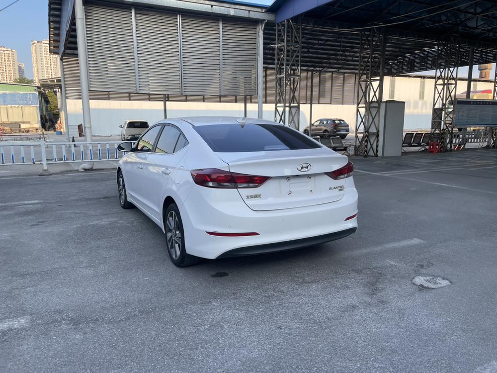 Hyundai Elantra Lingdong