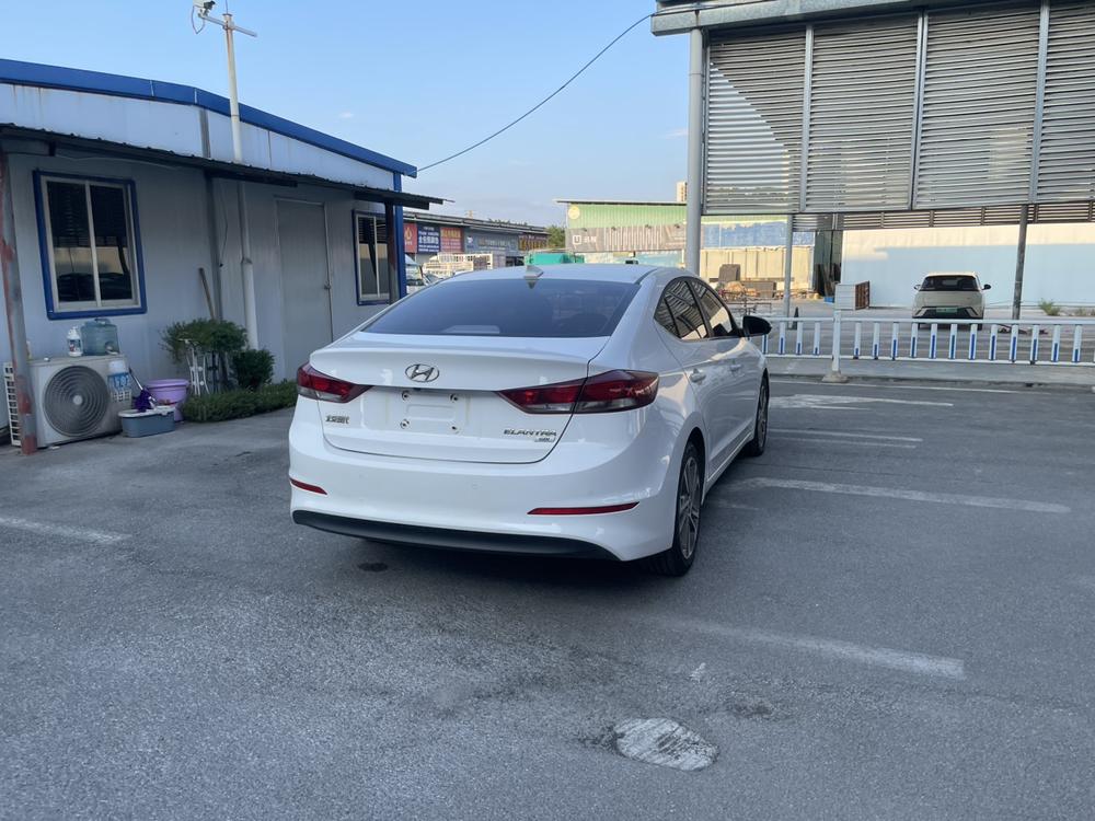 Hyundai Elantra Lingdong