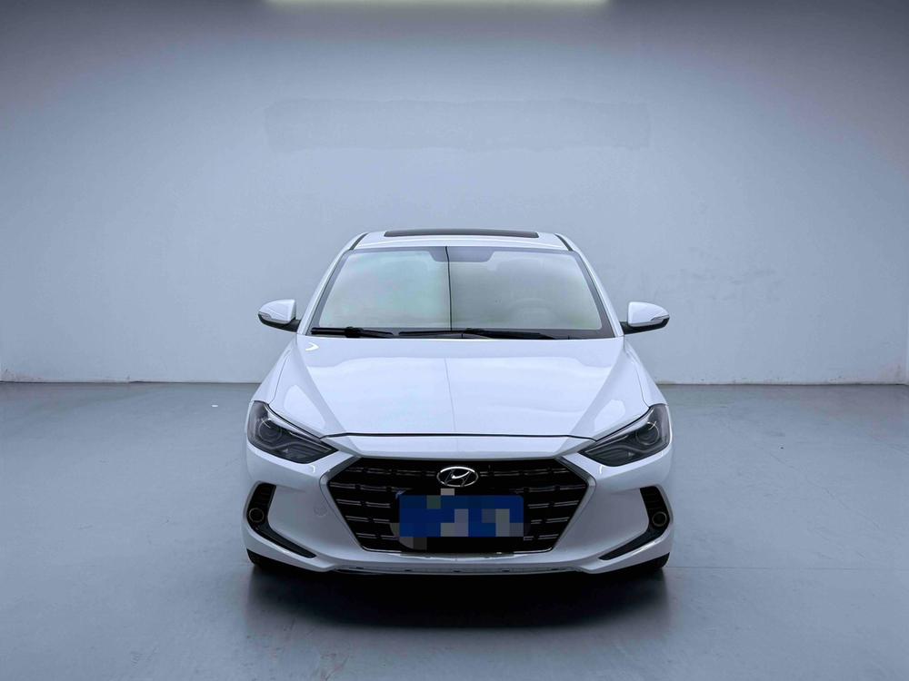 Hyundai Elantra Lingdong