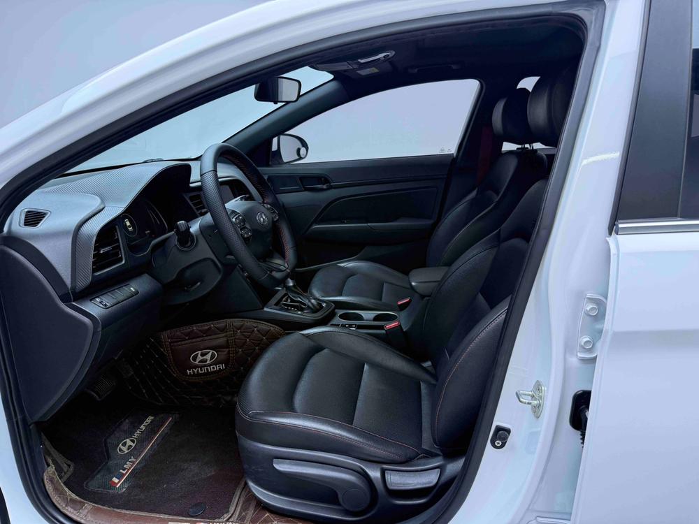 Hyundai Elantra Lingdong