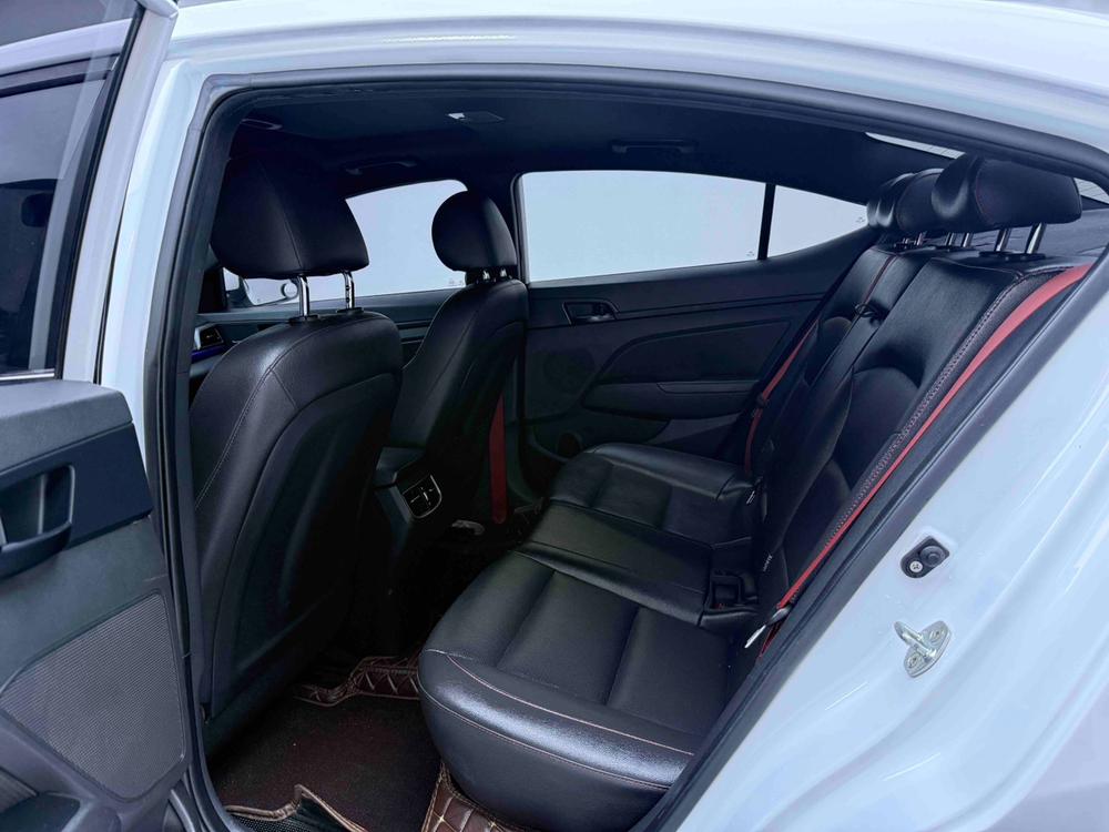 Hyundai Elantra Lingdong