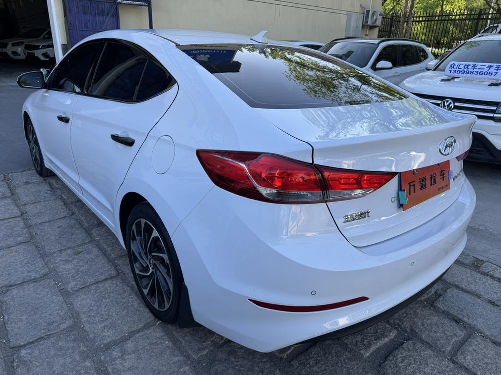 Hyundai Elantra Lingdong