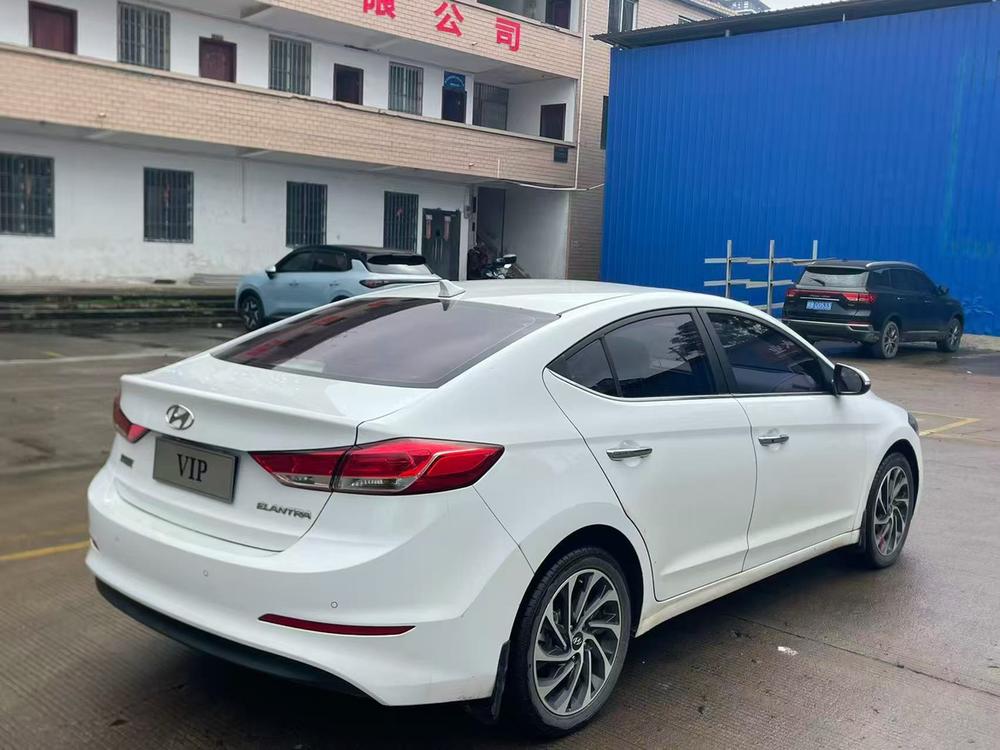 Hyundai Elantra Lingdong