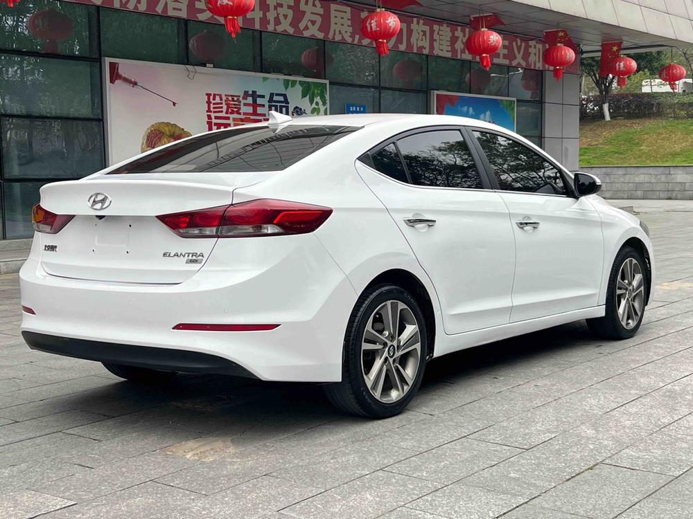 Hyundai Elantra Lingdong