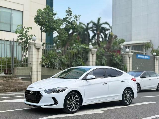 Hyundai Elantra Lingdong