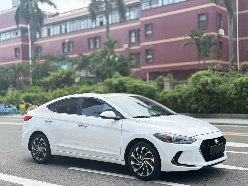 Hyundai Elantra Lingdong
