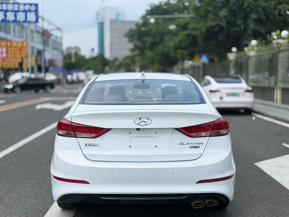 Hyundai Elantra Lingdong