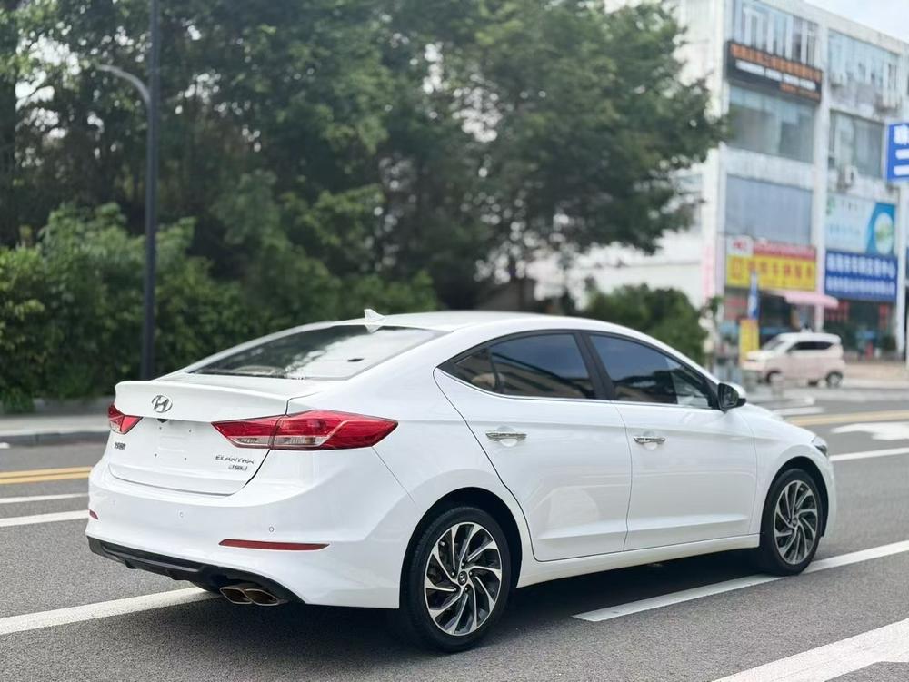 Hyundai Elantra Lingdong