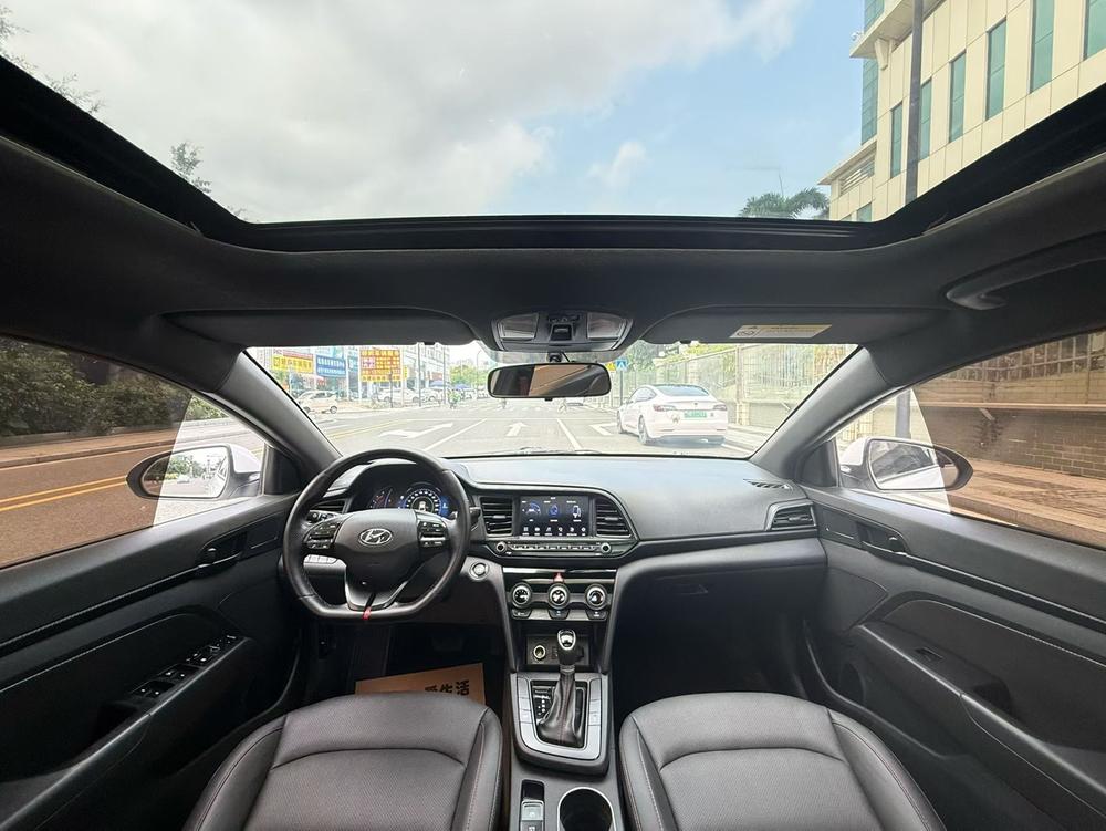 Hyundai Elantra Lingdong