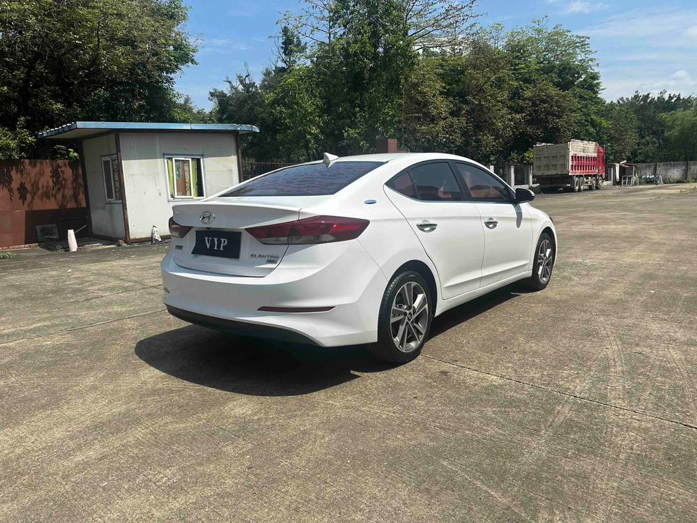 Hyundai Elantra Lingdong