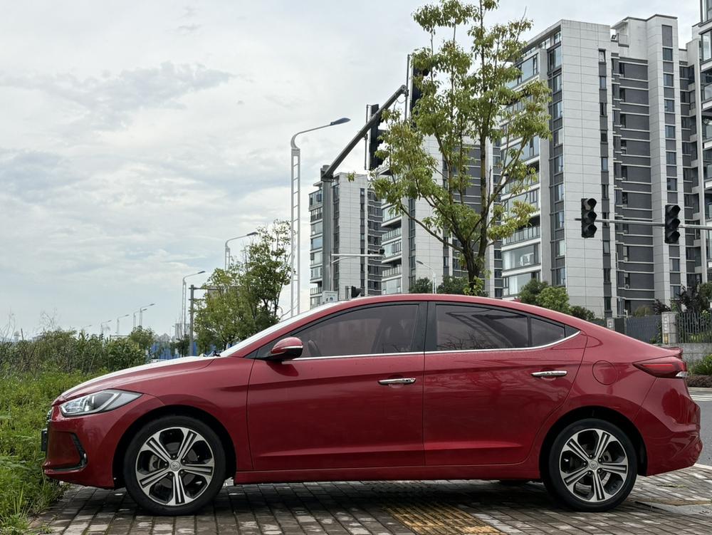 Hyundai Elantra Lingdong