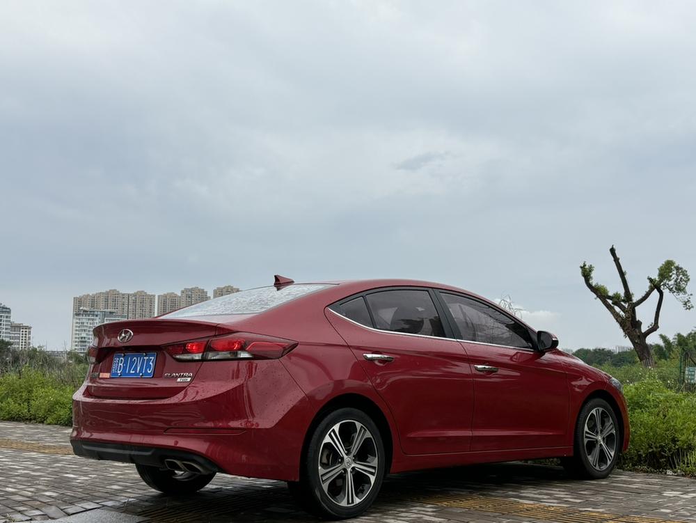Hyundai Elantra Lingdong