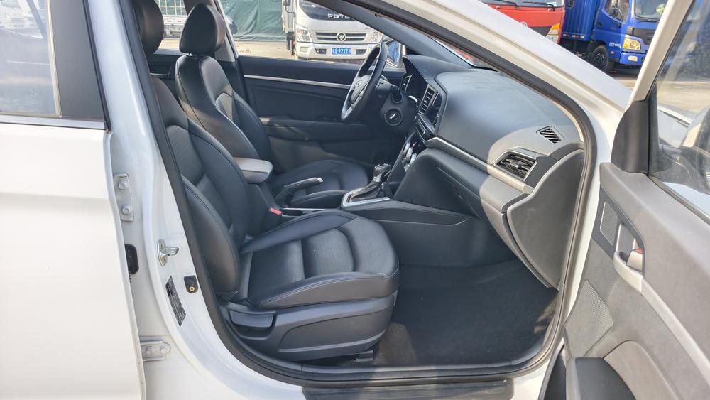 Hyundai Elantra Lingdong
