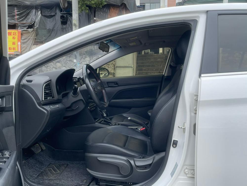Hyundai Elantra Lingdong
