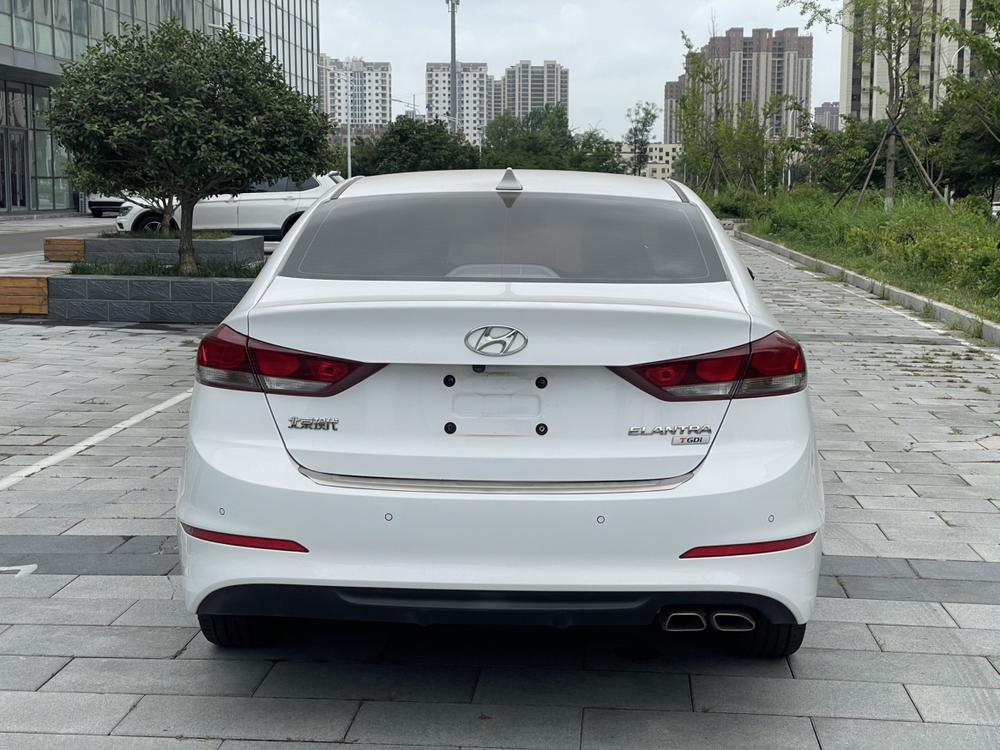 Hyundai Elantra Lingdong