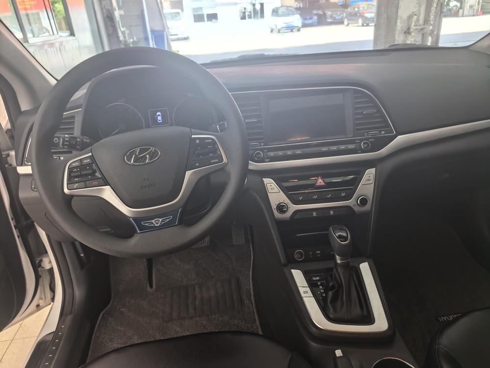 Hyundai Elantra Lingdong