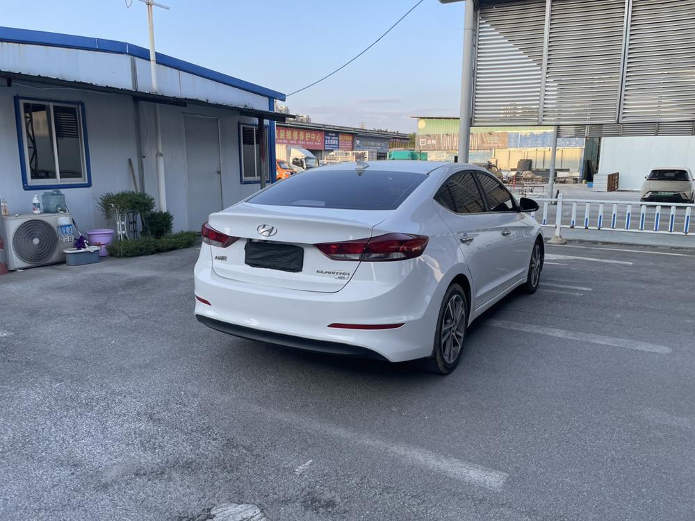 Hyundai Elantra Lingdong