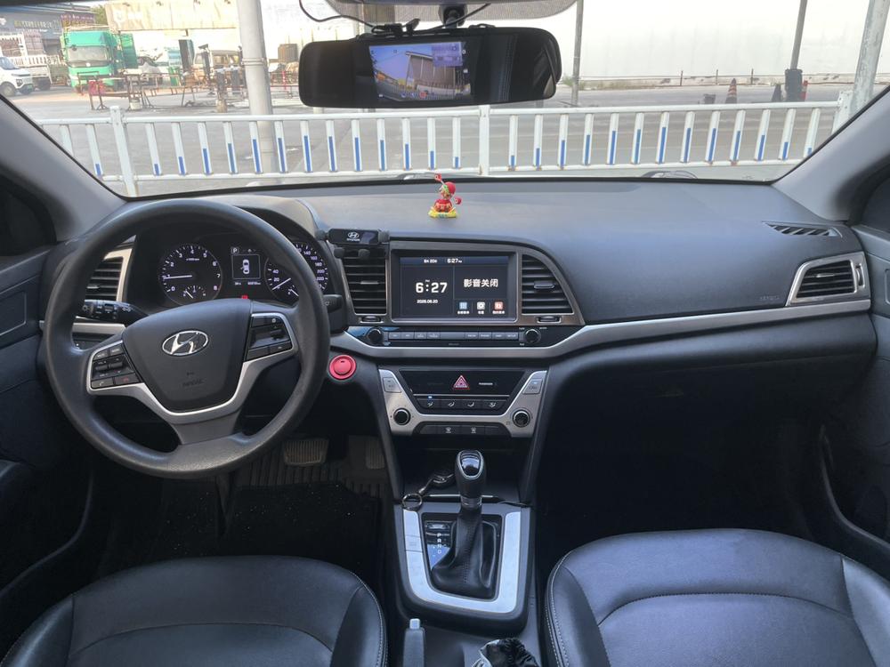Hyundai Elantra Lingdong
