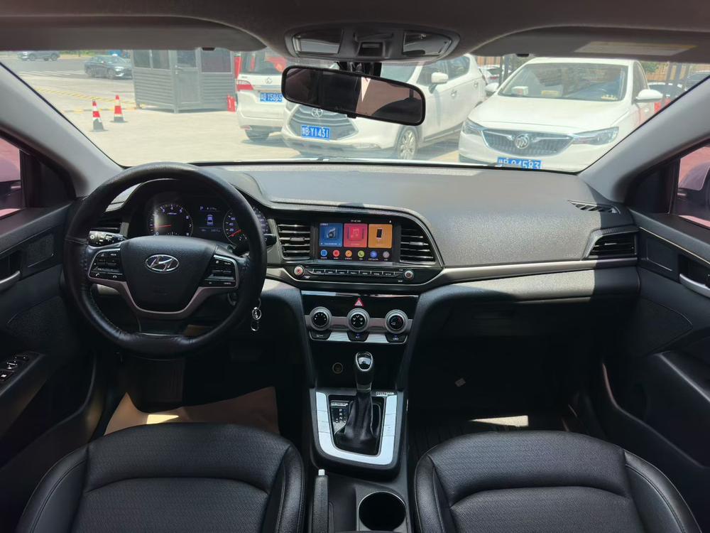 Hyundai Elantra Lingdong