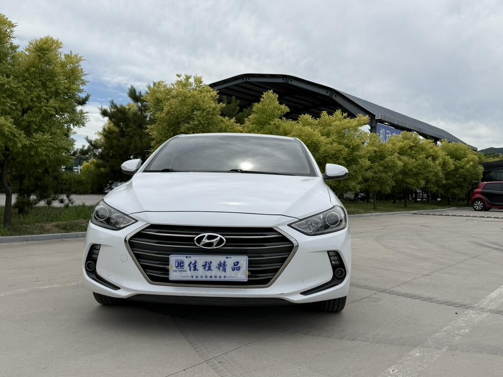 Hyundai Elantra Lingdong