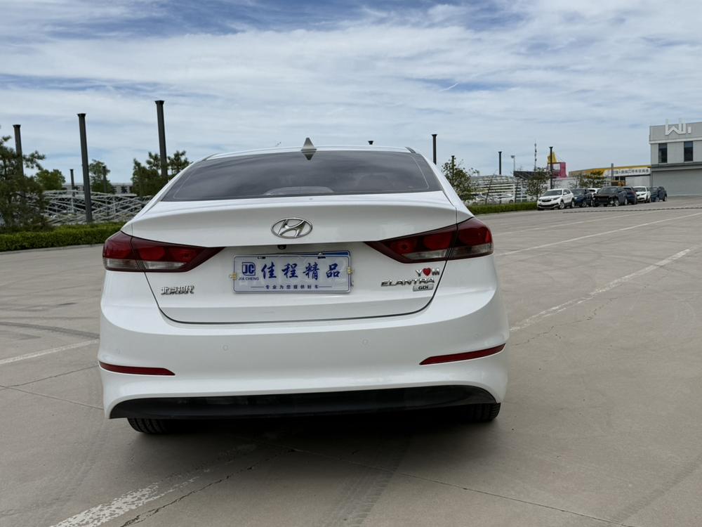 Hyundai Elantra Lingdong