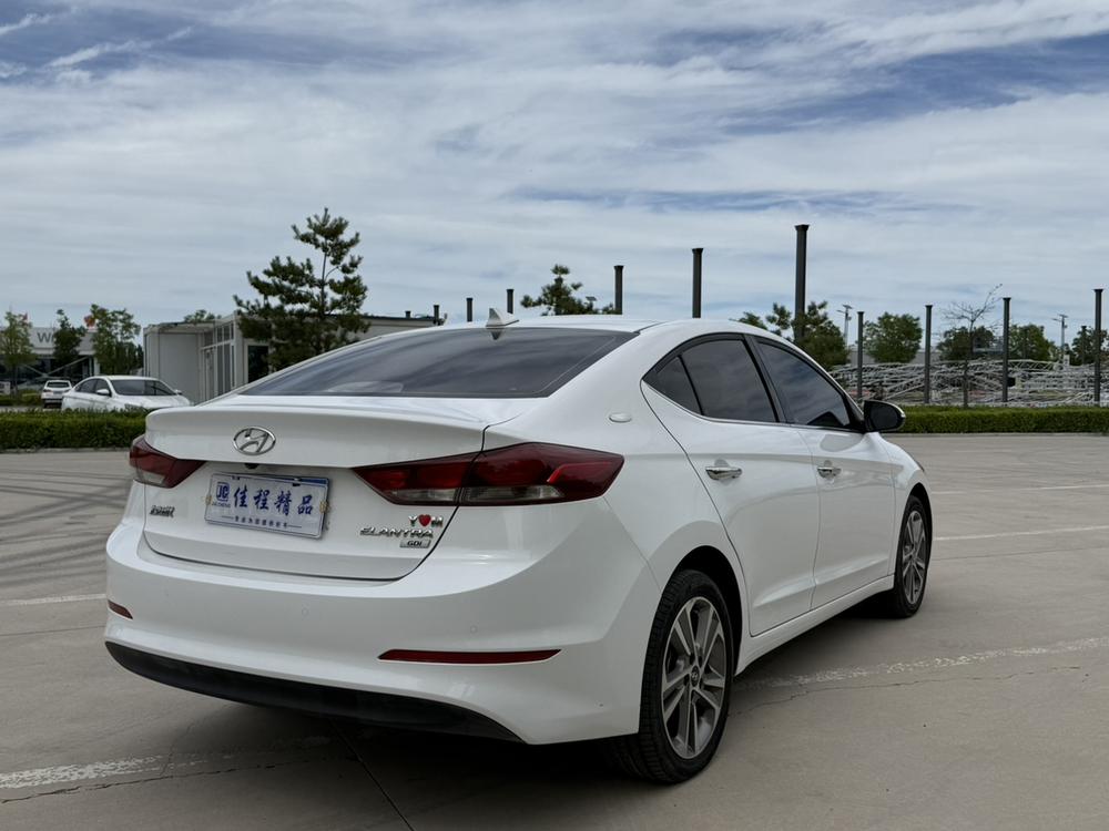 Hyundai Elantra Lingdong