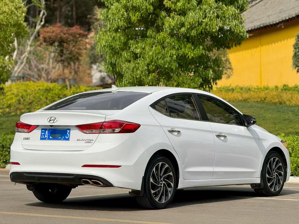 Hyundai Elantra Lingdong