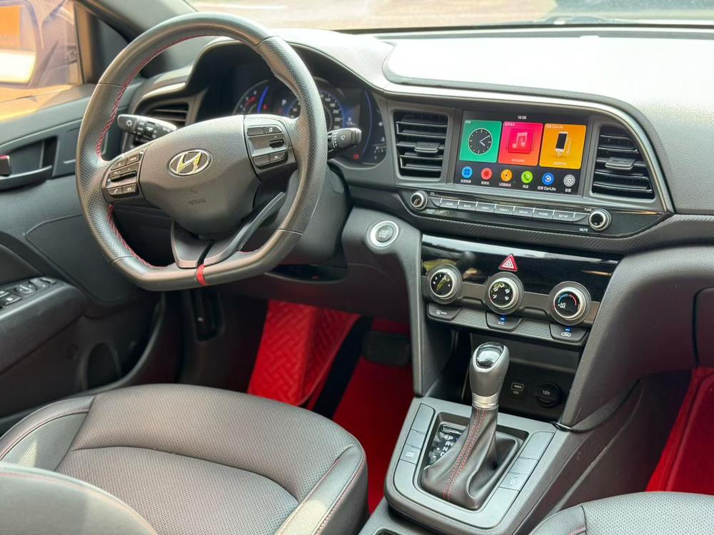 Hyundai Elantra Lingdong