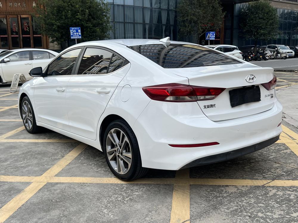 Hyundai Elantra Lingdong