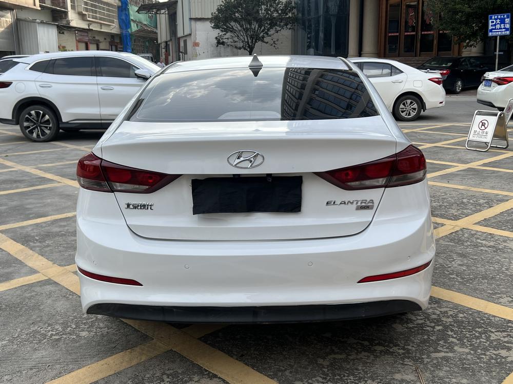 Hyundai Elantra Lingdong