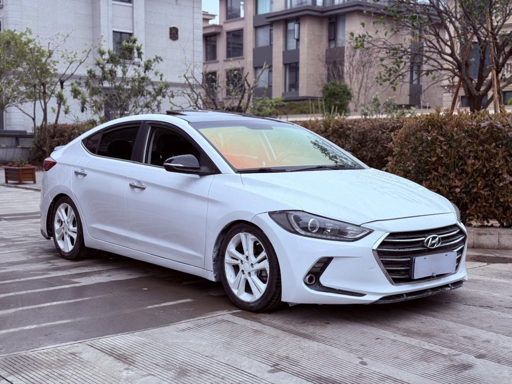 Hyundai Elantra Lingdong