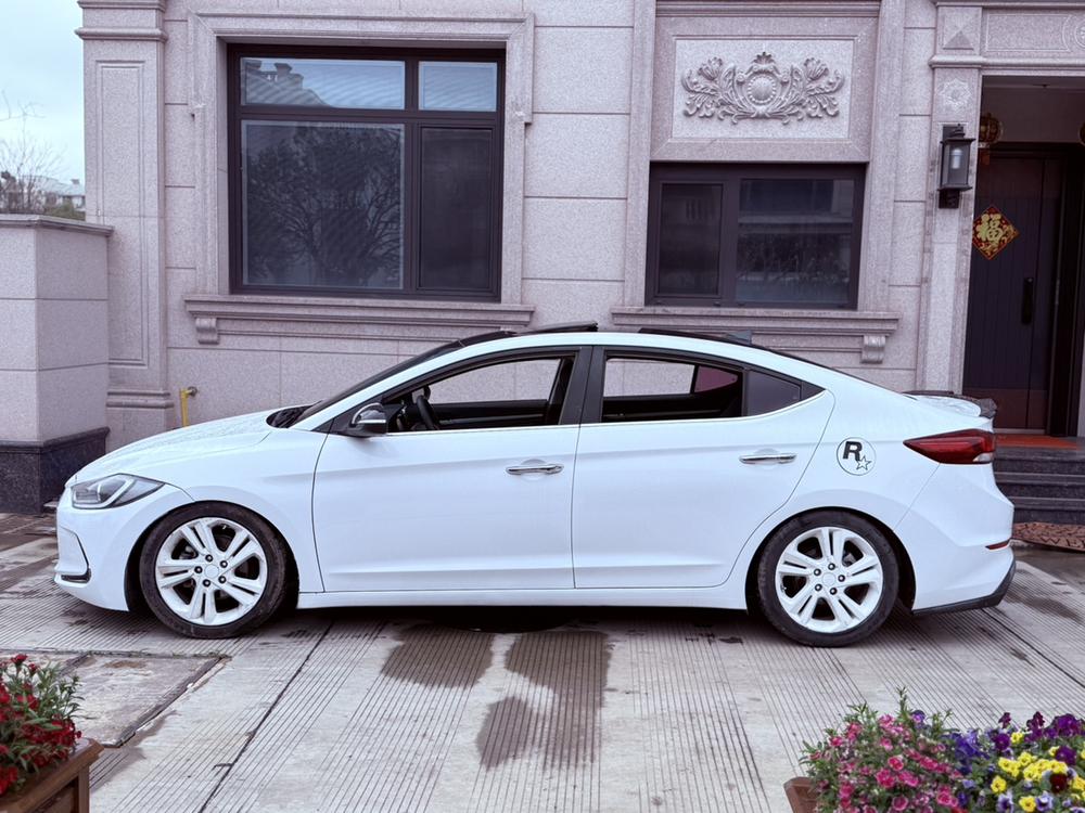 Hyundai Elantra Lingdong