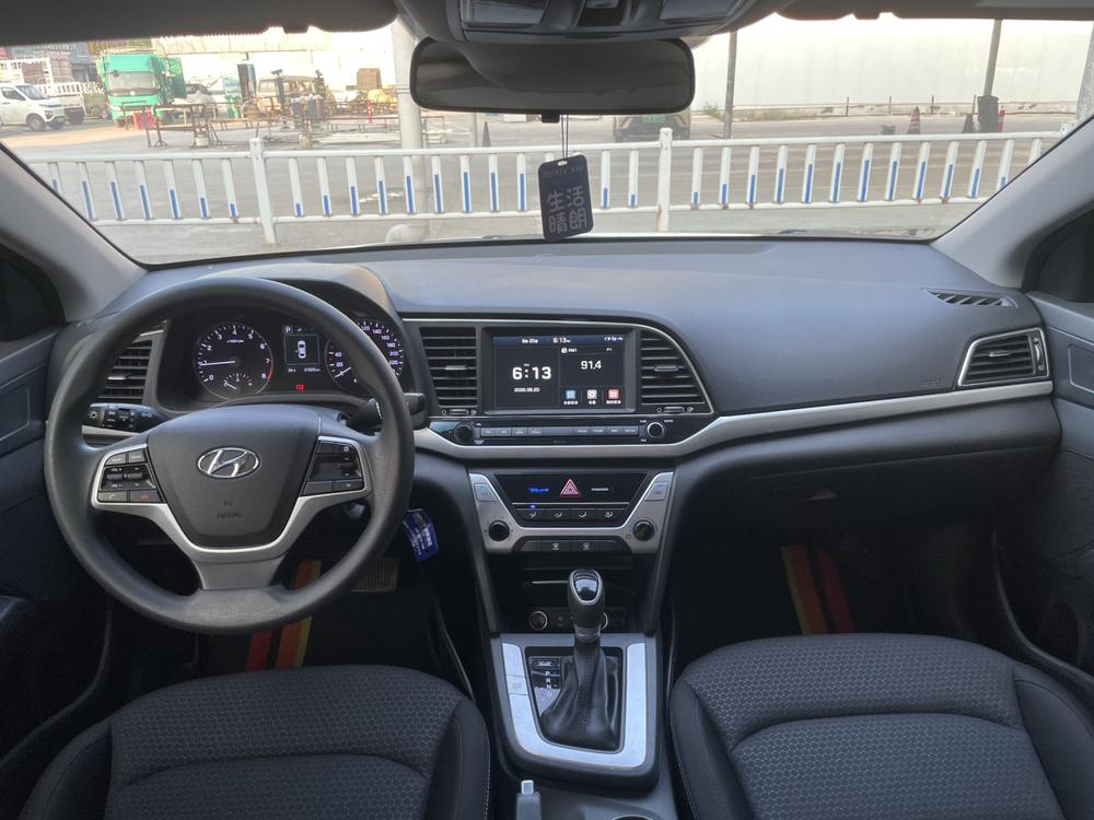 Hyundai Elantra Lingdong