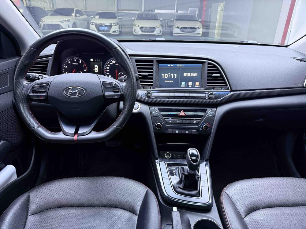 Hyundai Elantra Lingdong