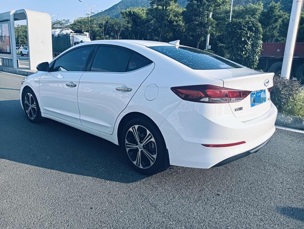 Hyundai Elantra Lingdong