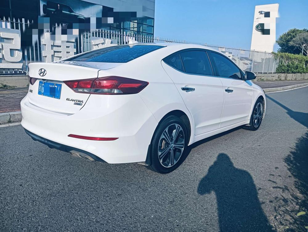 Hyundai Elantra Lingdong