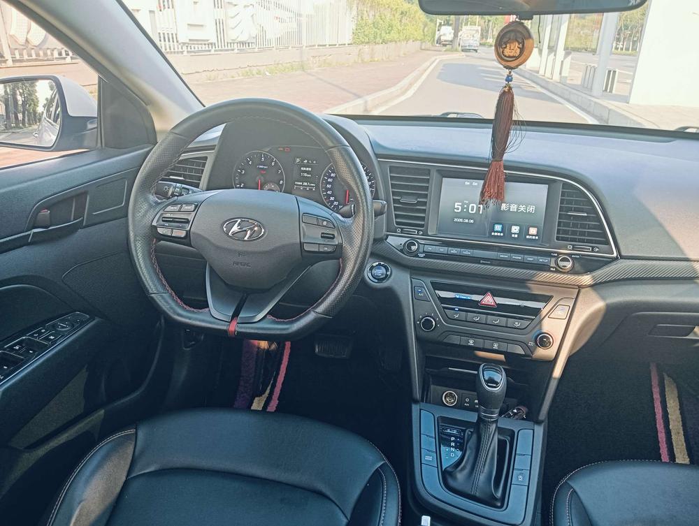 Hyundai Elantra Lingdong