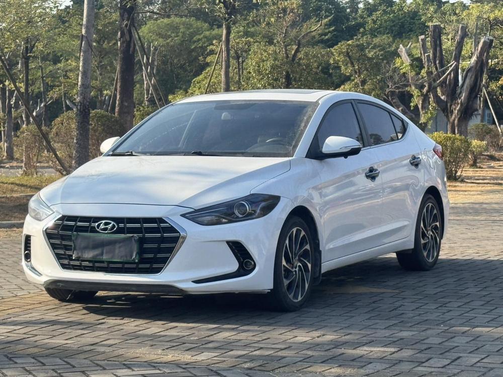 Hyundai Elantra Lingdong