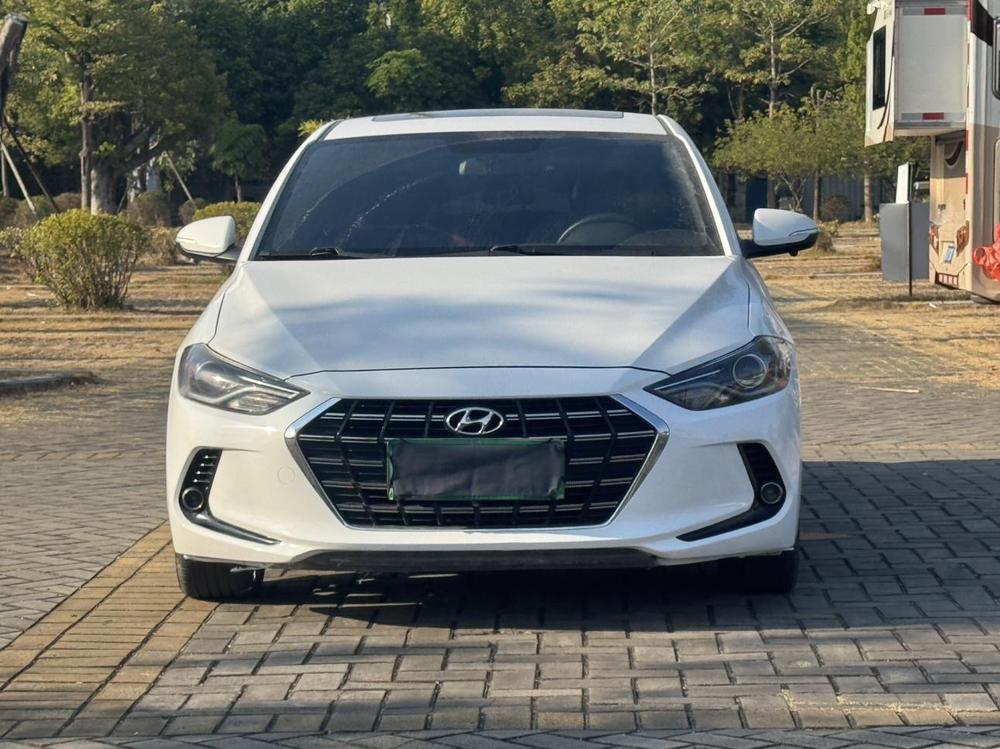 Hyundai Elantra Lingdong