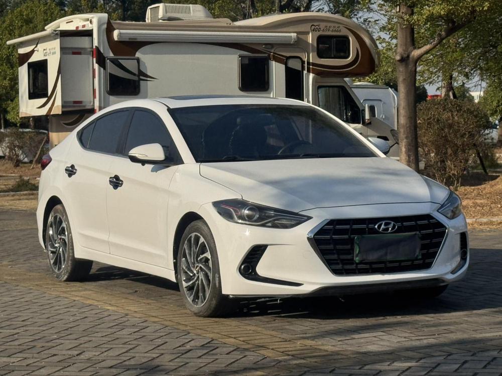 Hyundai Elantra Lingdong
