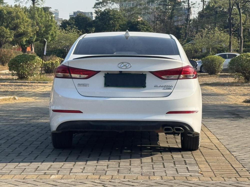 Hyundai Elantra Lingdong