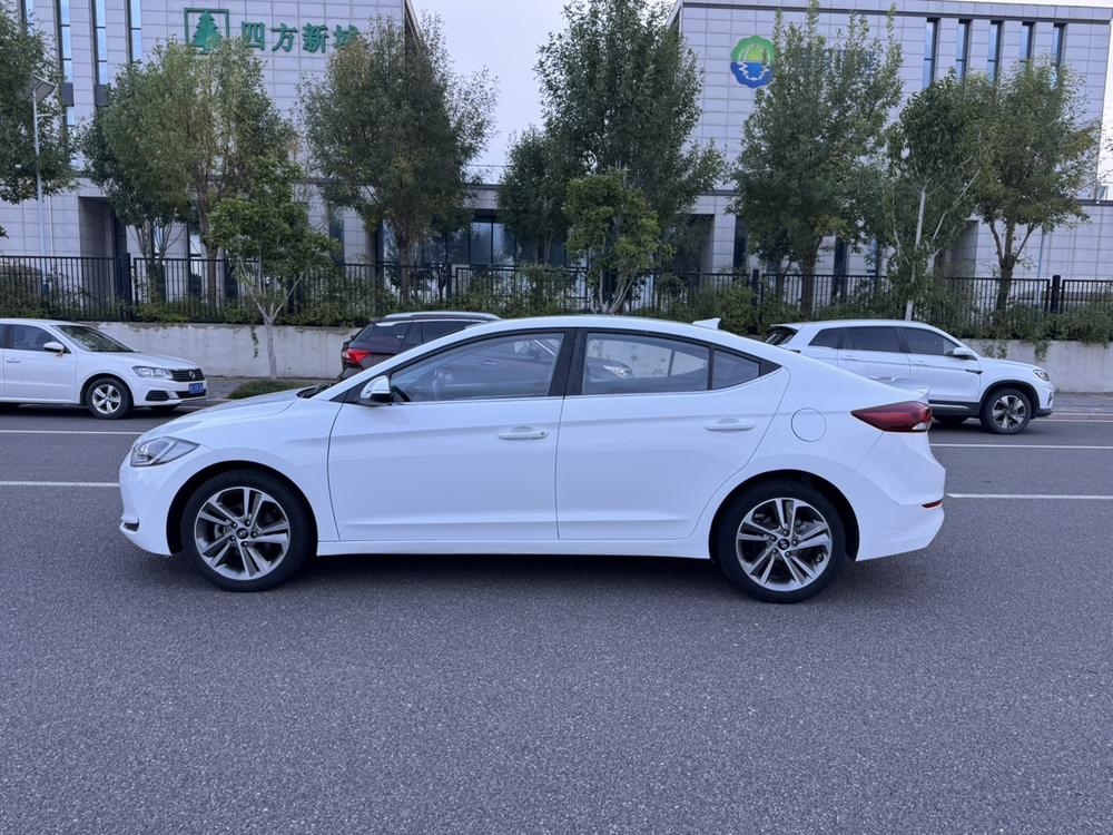 Hyundai Elantra Lingdong